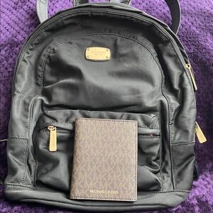 Michael Kors  Cardholder Wallet NWOT & FREE Backpack Wear On Strap Very Useable